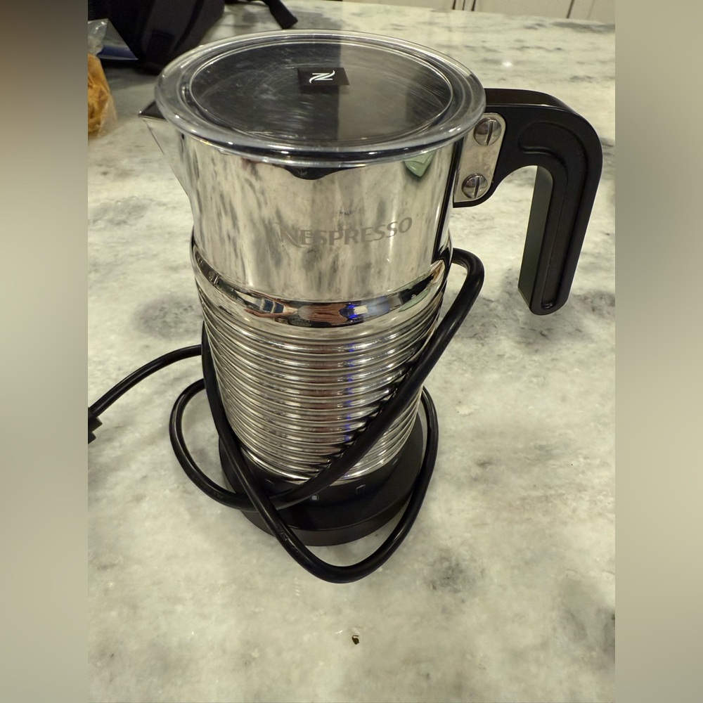 Nespresso Aeroccino 4 Milk Frother